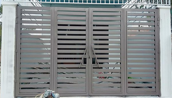 cửa cổng sắt