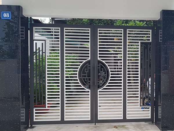 cửa cổng sắt
