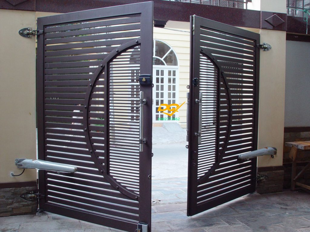cửa cổng sắt
