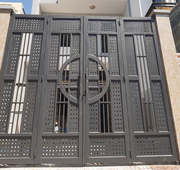 cửa cổng sắt