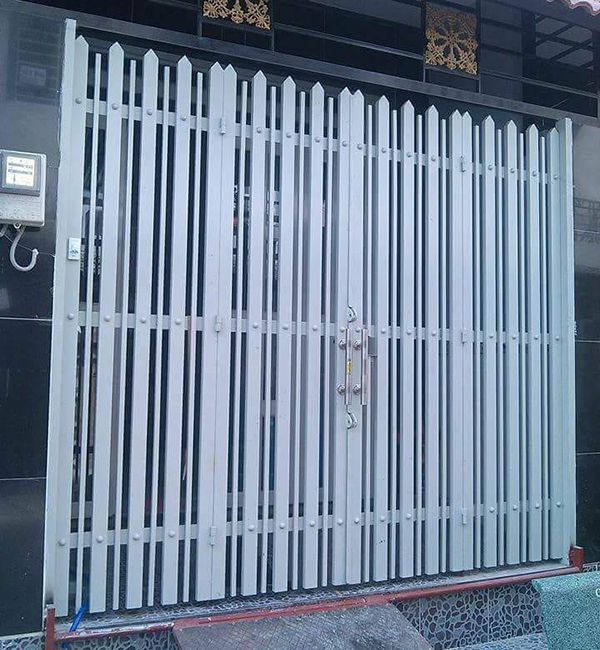 cửa cổng sắt