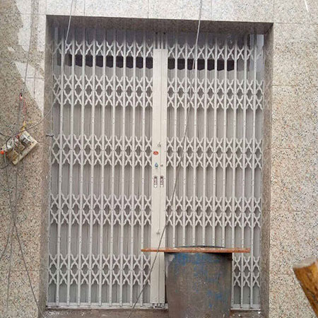 cửa kéo sắt