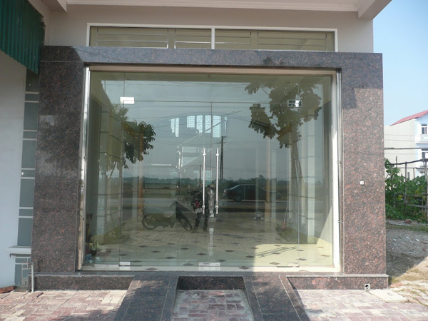 cửa kính cường lực