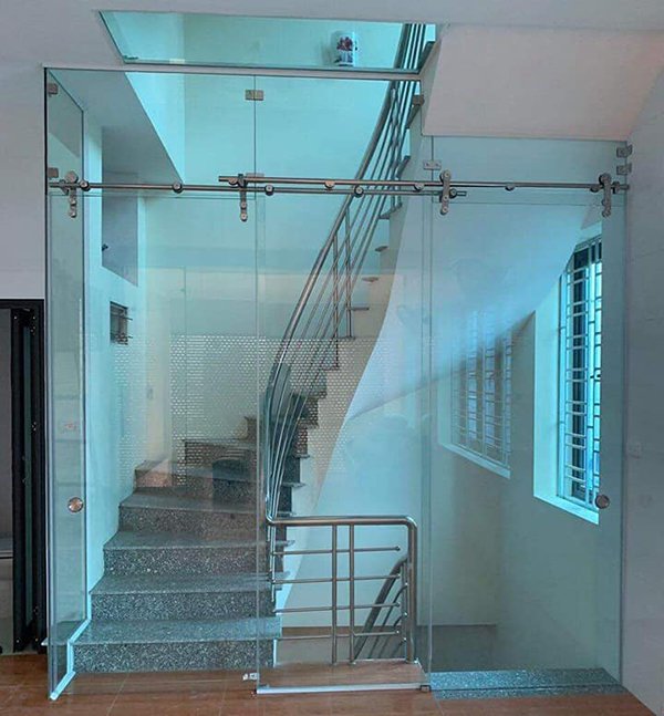 cửa kính cường lực