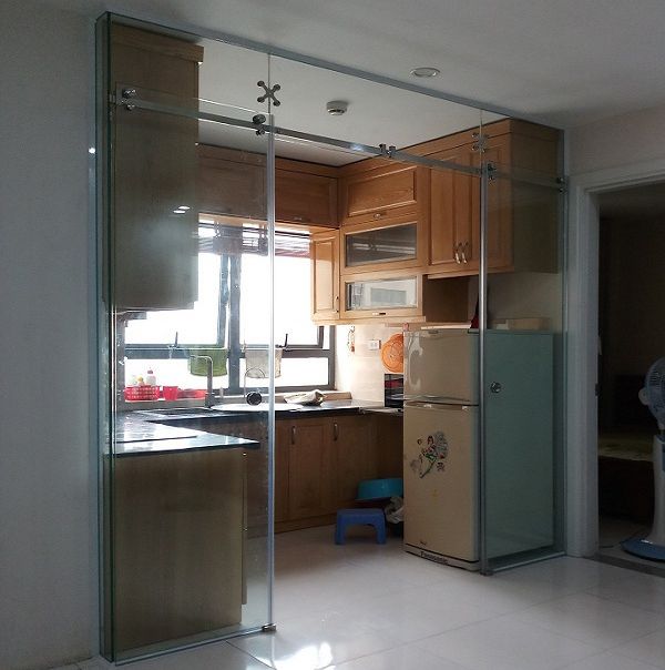 cửa kính cường lực