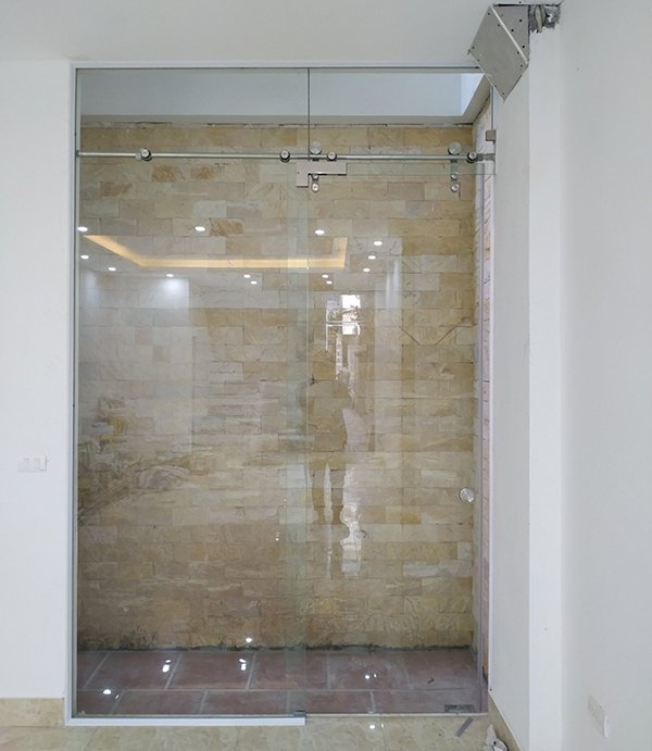 cửa kính cường lực