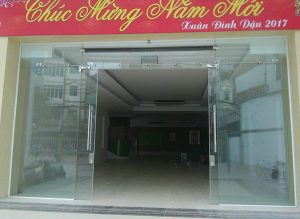 cửa kính cường lực