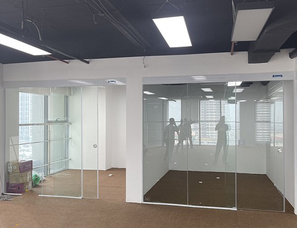 cửa kính cường lực