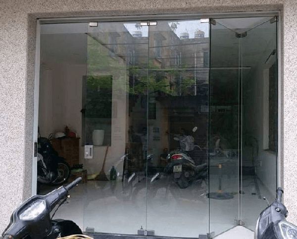 cửa kính cường lực