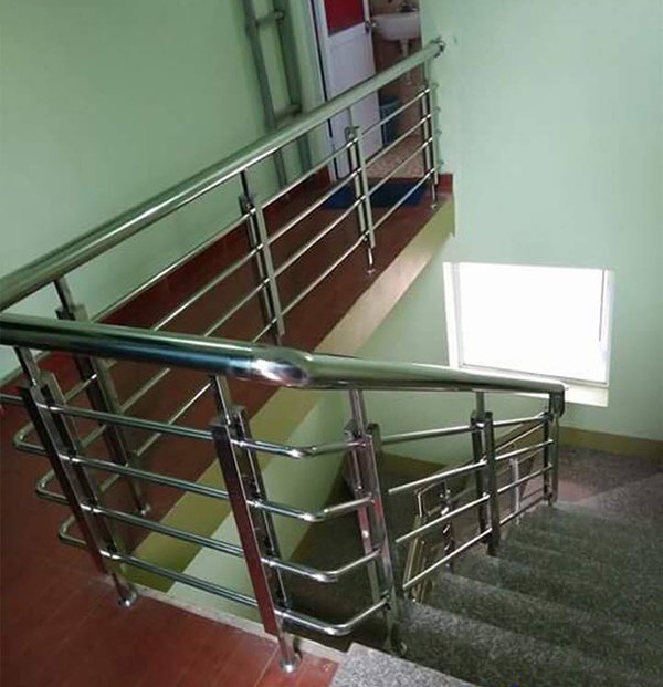 lan can cầu thang