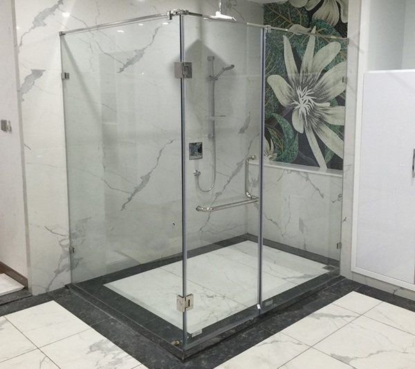 vách kính tắm